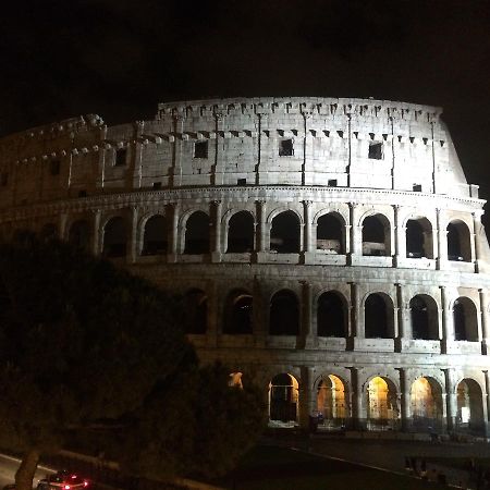 Alloggio Turistico Al Colosseo Panzió Róma Kültér fotó